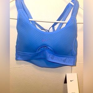 Nike Women’s Sports Bra size small